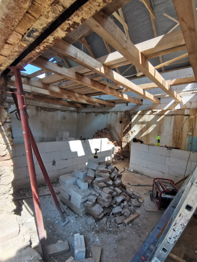 Rodinný dům Panoší Újezd – kompletní rekonstrukce - foto 77